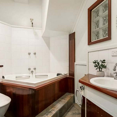 Heritage renovation melbourne bathroon reno npr